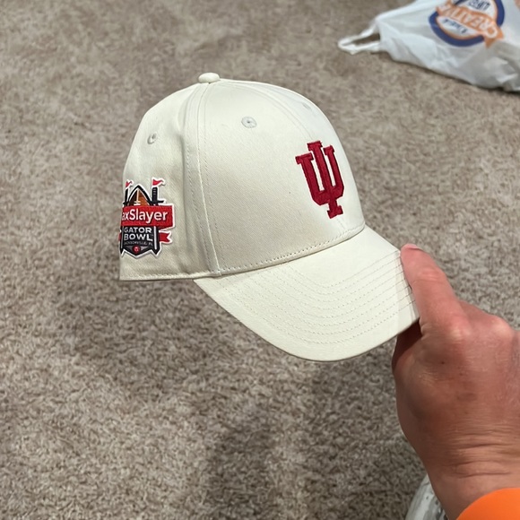 IU Gator Bowl Hat Indiana University - Picture 4 of 4